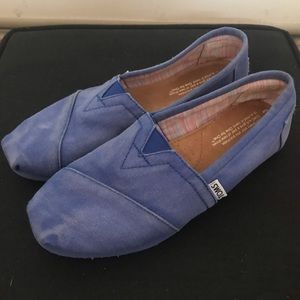 Distressed Blue TOMS